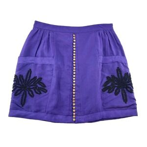 2b. RYCH 100% Silk‎ Embroidered Mini Skirt • Small • purple • wood buttons